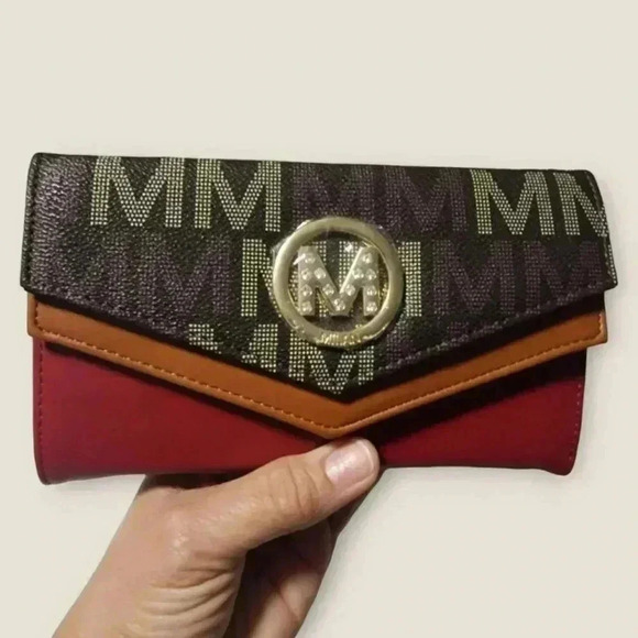 ๐๏ธMKF Collection Wristlet Wallet | High-Quality Vegan Leather | High Capacity - Picture 4 of 13